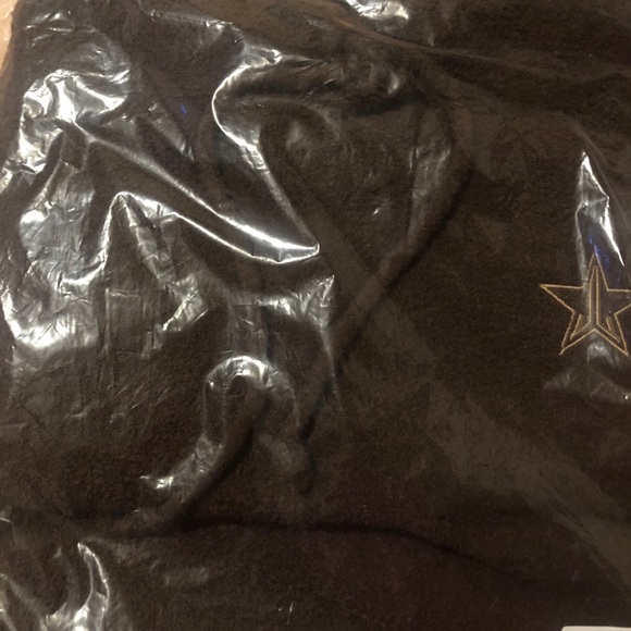 ⭐️HP🎉NWT Jeffree Star ⭐️ Brown Teddy PullOver⭐️ - Picture 15 of 16